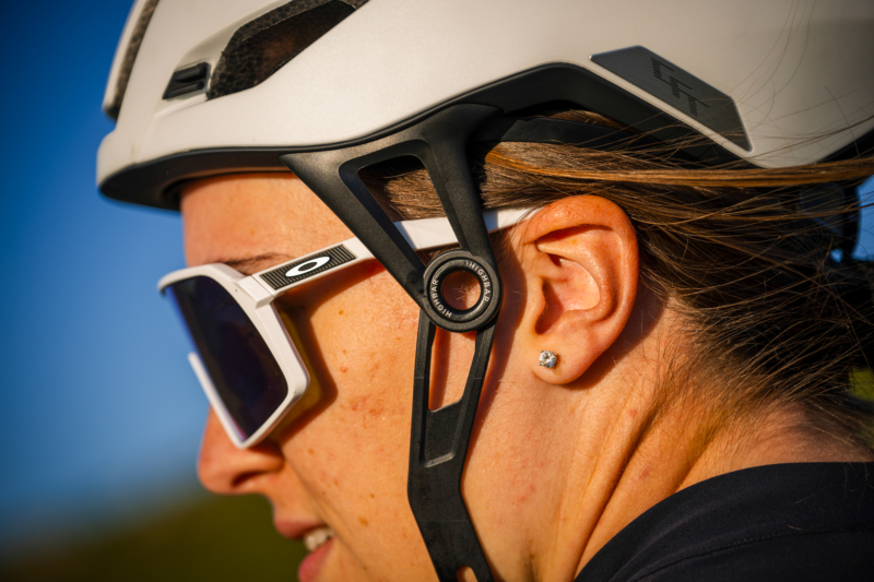 Canyon’s No-Chinstrap Helmet Promises Better Aero, Cooling